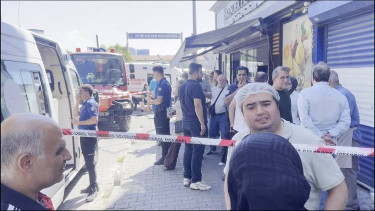 Eyüpsultan'da pastanede gaz kaçağı: 5 çalışan tedaviye alındı