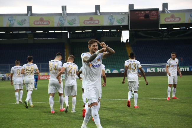 Çaykur Rizespor'dan müthiş geri dönüş