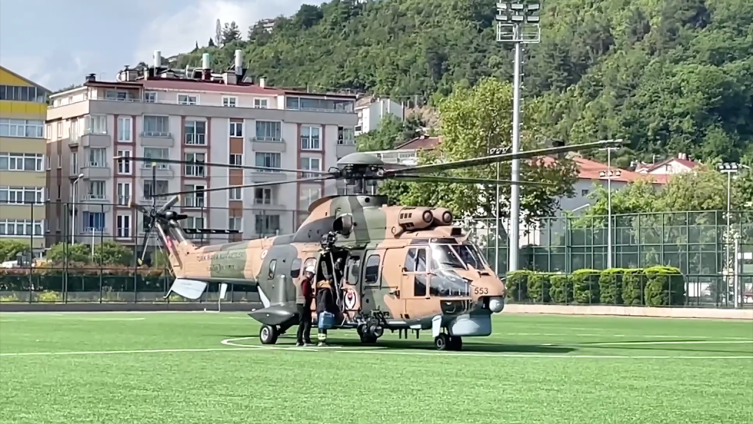 Elektriği kesilen köylere helikopterle jeneratör taşındı