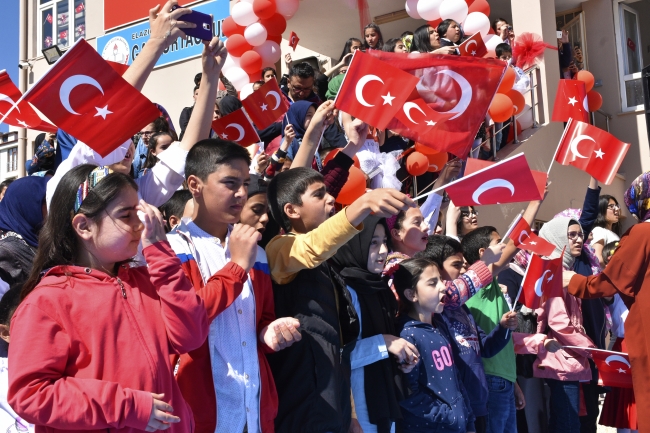 23 Nisan tüm yurtta coşkuyla kutlandı