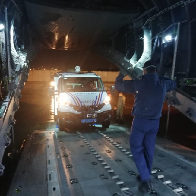 TSK İzmir için seferber oldu: JAK ekipleri uçaklarla sevk ediliyor