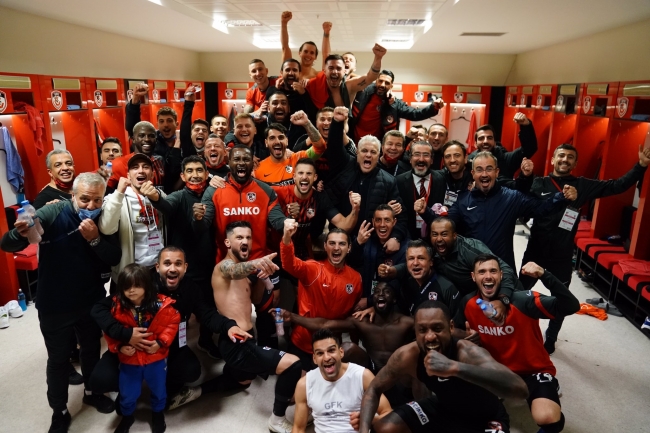 Gaziantep Beşiktaş'ı 3 golle geçti