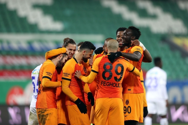 Alanyaspor Süper Lig'de haftayı lider kapattı