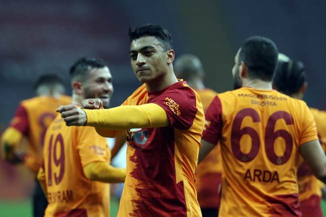 Galatasaray yenilmezlik serisini 8 maça çıkardı