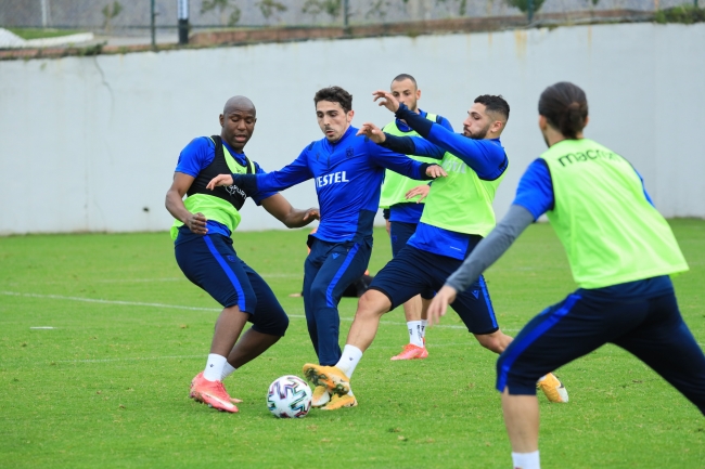 Trabzonspor'da Abdulkadir Parmak krizi