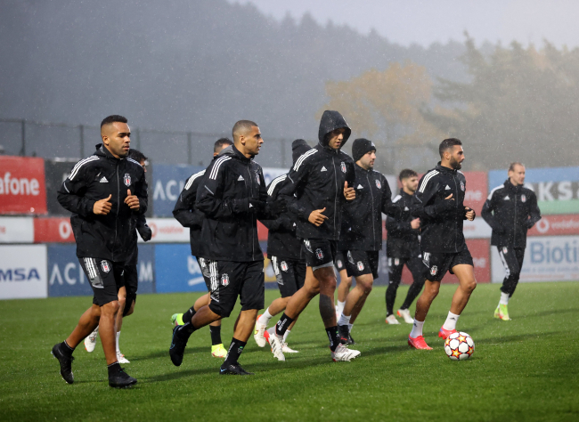 Beşiktaş'ın Ajax maçı kamp kadrosu belli oldu