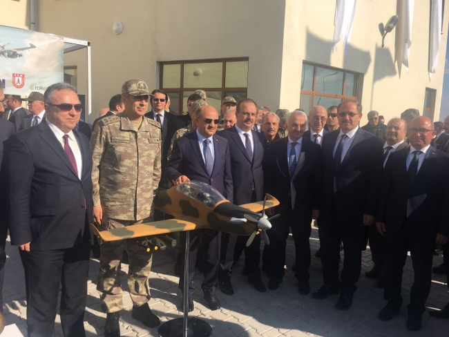 Silahlı HÜRKUŞ'tan atış gösterimi