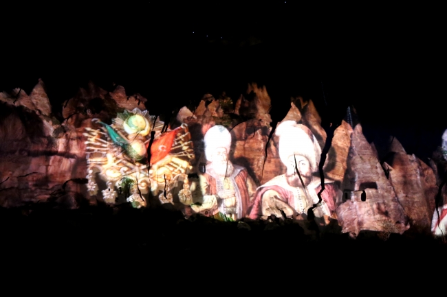 Tarih peribacalarına yansıtıldı