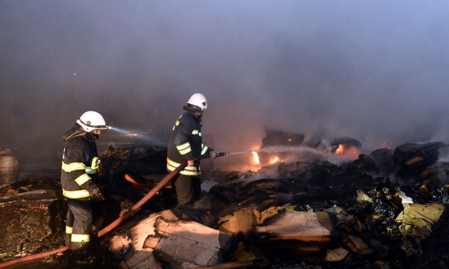 Eskişehir'de kağıt fabrikasında yangın