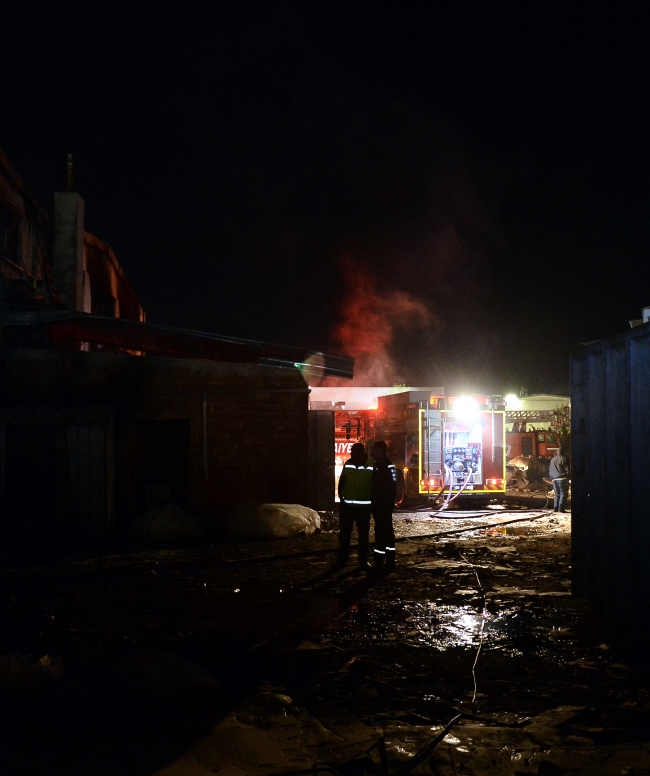 Eskişehir'de kağıt fabrikasında yangın