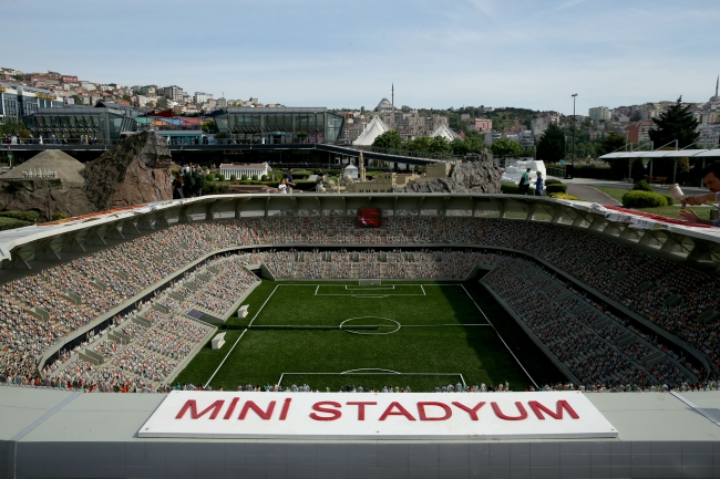 Miniatürk'te yenilenen maketler ziyaretçilerle buluştu