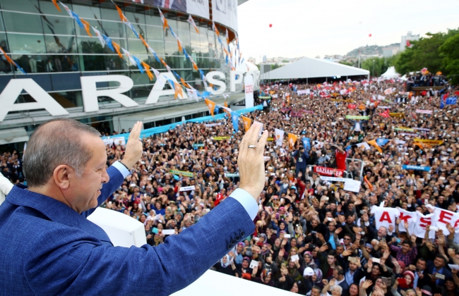 'Sizleri 998 gün sonra en kalbi duygularla selamlıyorum'