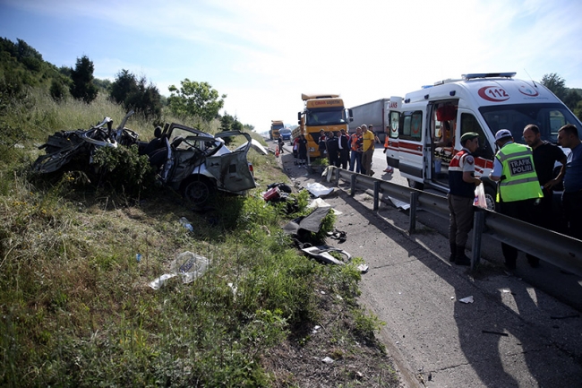 Düzce'de trafik kazası: 4 ölü, 1 yaralı