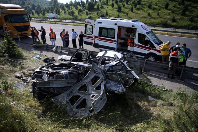 Düzce'de trafik kazası: 4 ölü, 1 yaralı