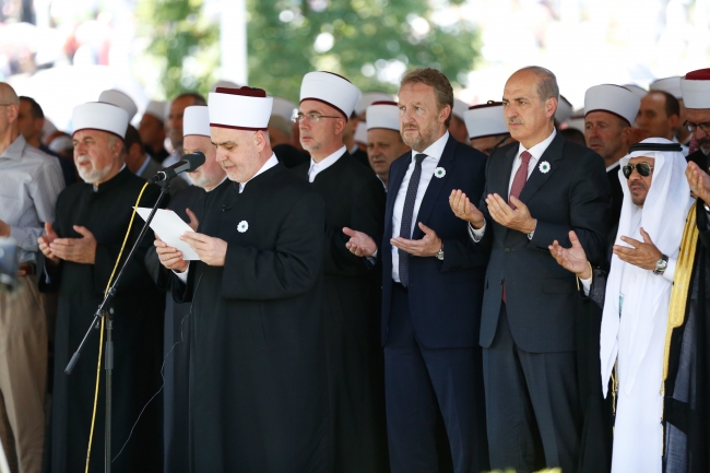 Srebrenitsa soykırımının 71 kurbanı daha toprağa verildi