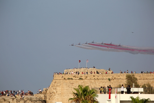 Türk Yıldızları, Girne semalarında parladı