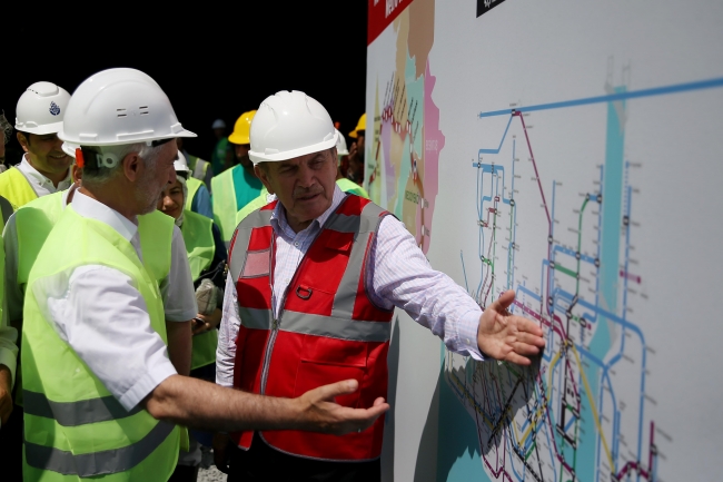 Mecidiyeköy-Mahmutbey metro hattında ışık göründü