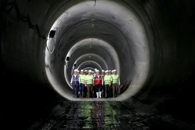 Mecidiyeköy-Mahmutbey metro hattında ışık göründü