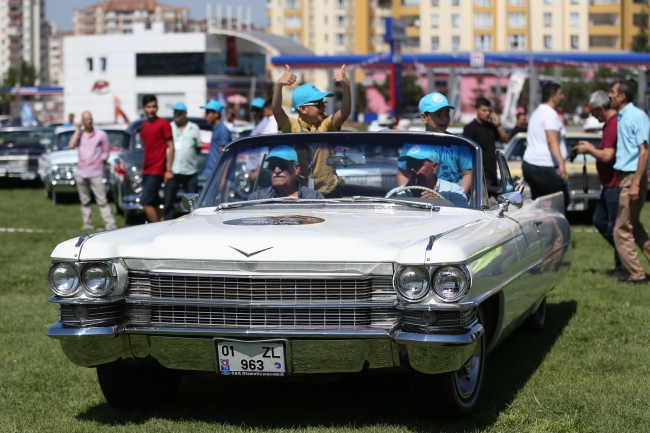 Klasik otomobiller Kayseri'de buluştu