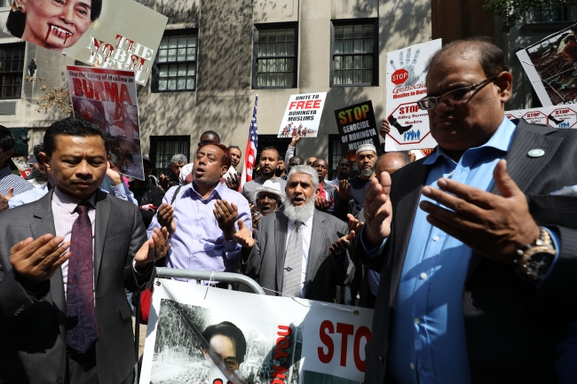 Amerikalı Müslümanlar New York'ta Myanmar'ı protesto etti