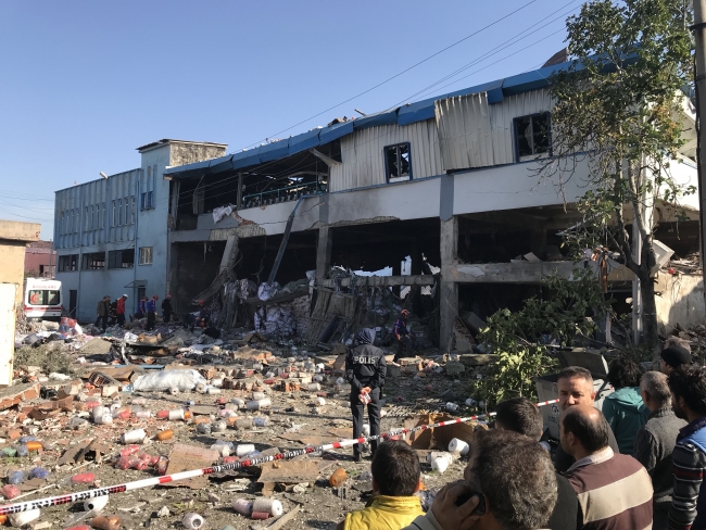 Bursa'da iplik-boya fabrikasının buhar kazanı patladı