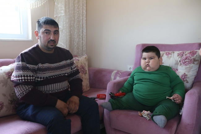 37 kiloya ulaşan Yağız bebek ilacına kavuştu