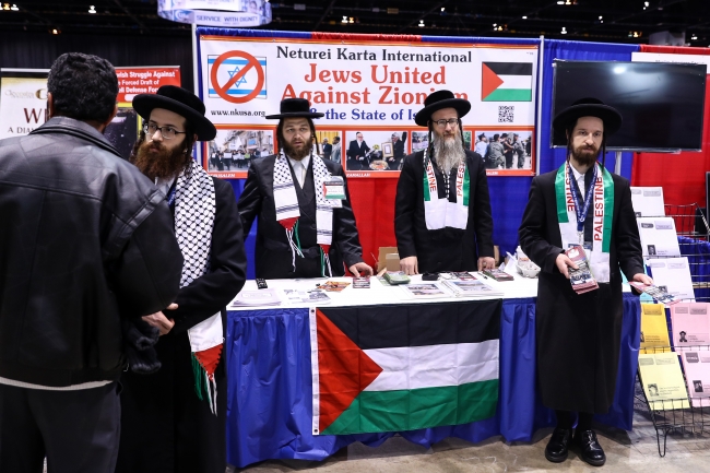 Müslüman kongresinde Yahudi standı