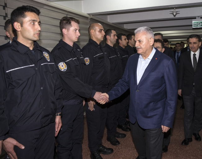 Başbakan Binali Yıldırım: Terörü taarruz esasıyla ülkenin gündeminden çıkaracağız