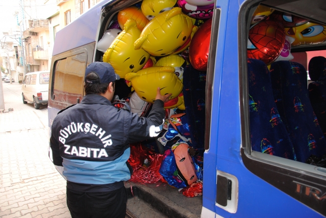 Şanlıurfa'da yanıcı gazla 'uçan balon' üretimi yapan atölyeye operasyon