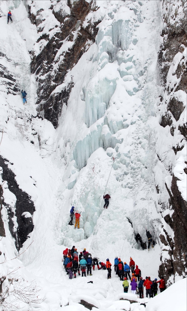 15 ülkeden Erzurum'a buz tırmanışı için geldiler