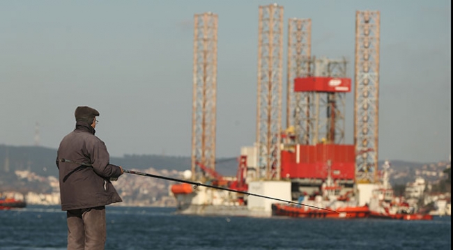 Dev platform ikinci denemesinde İstanbul Boğazı'ndan geçti