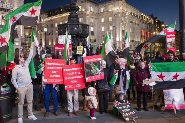 Doğu Guta saldırıları Londra'da protesto edildi