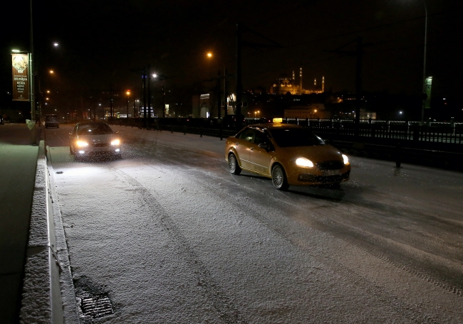 İstanbul beyaza büründü