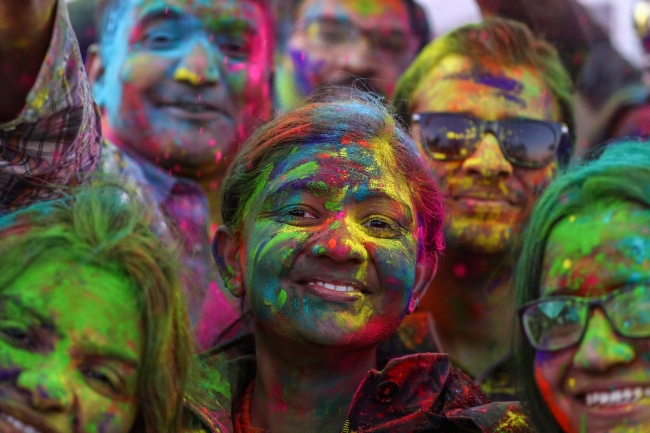 ABD, 'Holi Festivali'yle renklendi
