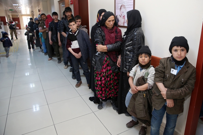 Erzincan'da 165 göçmen yakalandı