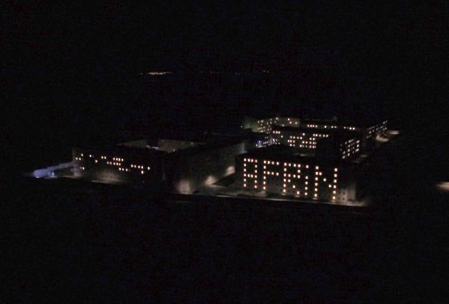 Yurt ışıkları Mehmetçik için yandı