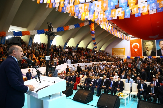 Cumhurbaşkanı Erdoğan: Türkiye'de Cumhuriyetimizin gerçek savunucusu AK Parti'dir