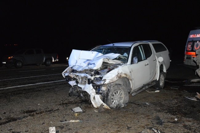 Ağrı Doğubayazıt'ta kaza: 4 ölü, 3 yaralı