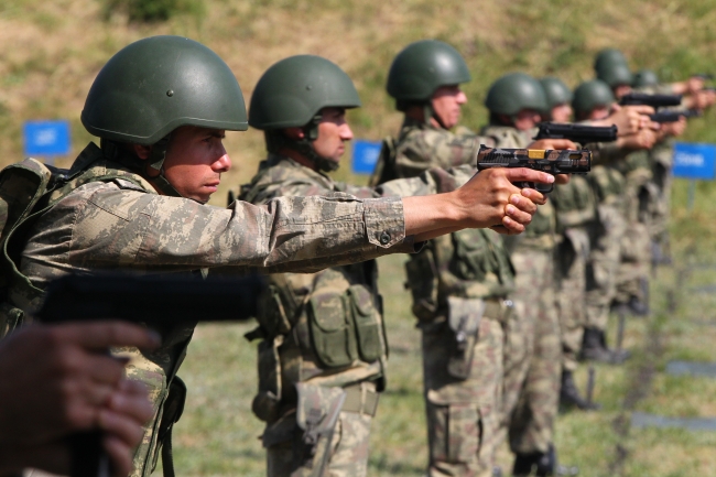 'Yıldırım Seferberlik Tatbikatı'nda tanklar sudan geçirildi