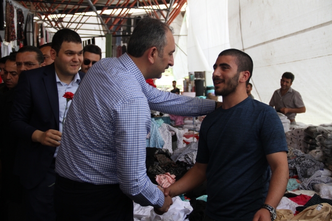 Adalet Bakanı Gül: Ülke yönetmek bisiklete binmeye, sirk yapmaya benzemez