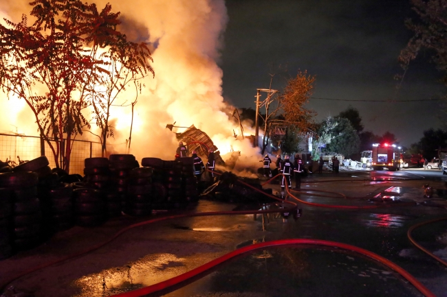 İş yerinde patlayan tüpler yangına neden oldu