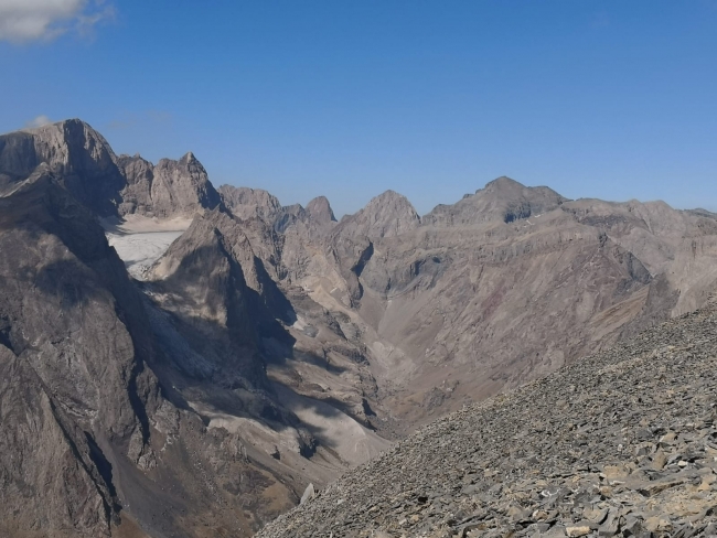 Komandolardan 3 bin metrede operasyon