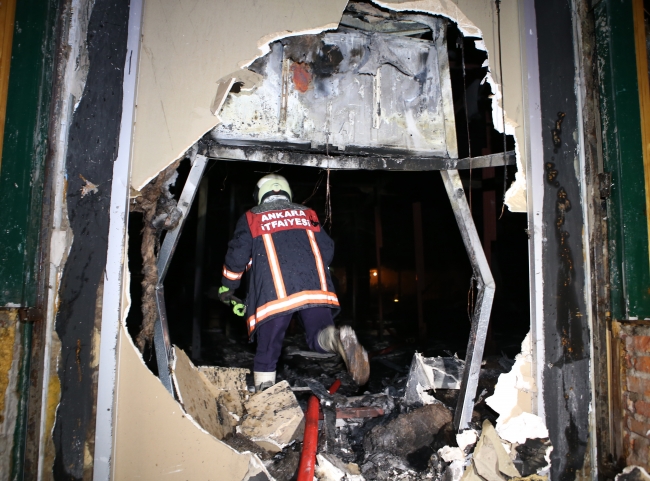 Başkentte restoranda yangın çıktı