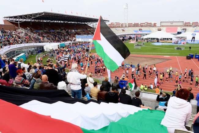 Hollanda'da Filistinliler için koştu