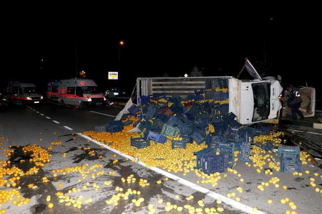 Muğla’da kamyon ile otomobil çarpıştı