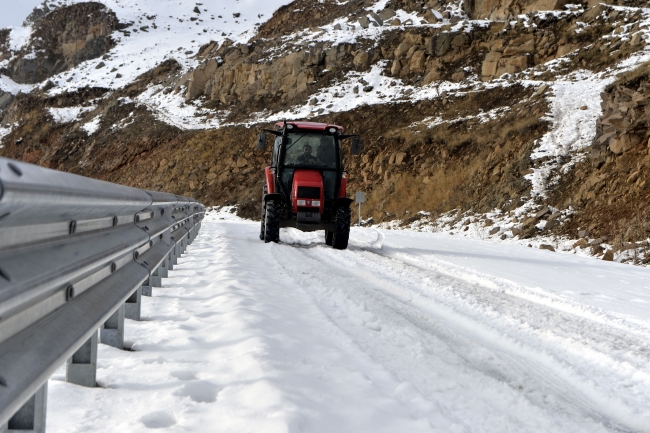 Ardahan-Ardanuç kara yolu ulaşıma kapatıldı