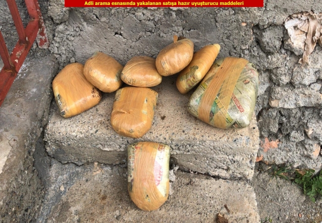 Diyarbakır'da PKK'lı teröristlerin kullandığı 17 sığınak imha edildi