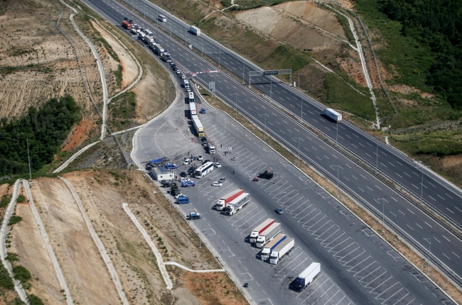 İstanbul'da helikopterle trafik denetimi