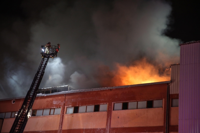 İstanbul’da fabrika yangını