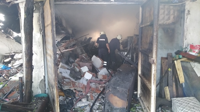 Balıkçı barakasındaki tüp bomba gibi patladı